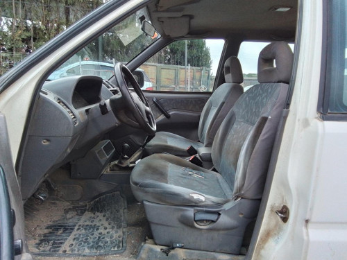  NISSAN TERRANO II (R20) 