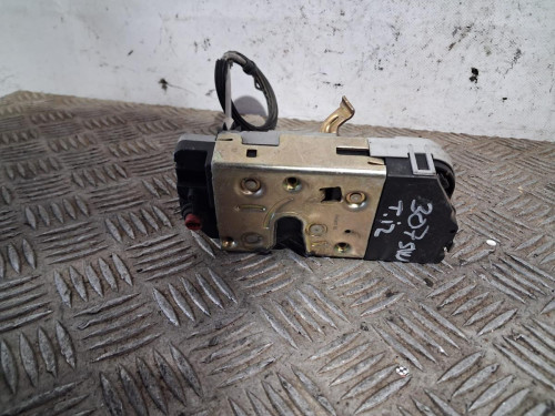 CERRADURA PUERTA TRASERA IZQUIERDA 