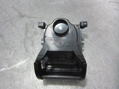  GUANTERA, TOYOTA, AVENSIS CROSS SPORT (T27) 