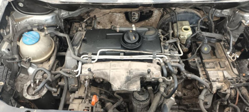  VOLKSWAGEN TOURAN (1T1) 