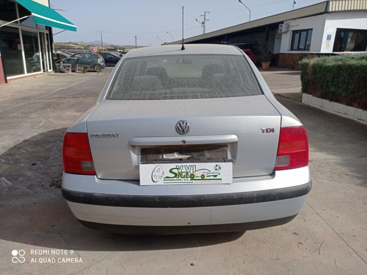 Volkswagen Passat Berlina (3B2)(1996->) SIN IDENTIFICAR