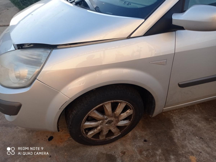 ALETA DELANTERA IZQUIERDA Renault Scenic II (JM)(2003->)
