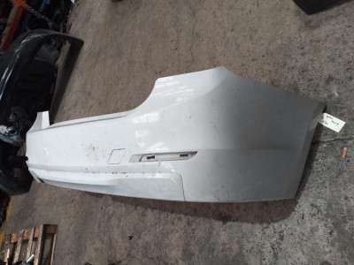 PARAGOLPES TRASERO