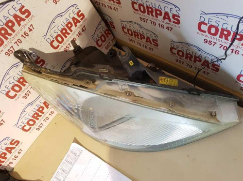 FARO DERECHO Ford FOCUS BERLINA (CAK) 