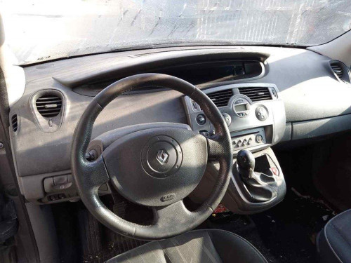 RENAULT SCENIC II (JM) — vehículo donante para recambios 