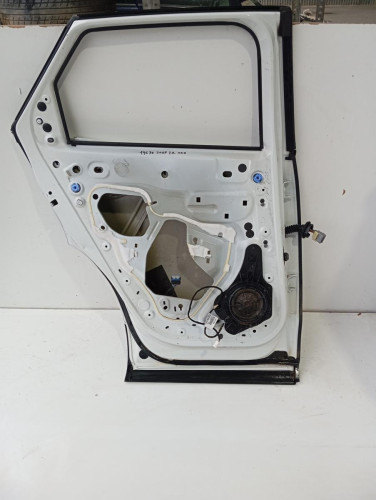  PUERTA TRASERA IZQUIERDA PEUGEOT 3008 
