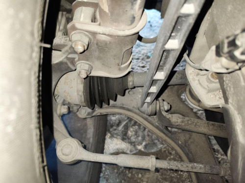 BIELETA ESTABILIZADORA DELANTERA IZQUIERDA б/у