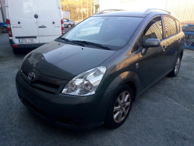 TOYOTA COROLLA VERSO (R1)