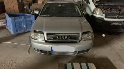 AUDI A6 BERLINA (4B2)