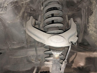 BRAZO SUSPENSION SUPERIOR DELANTERO IZQUIERDO