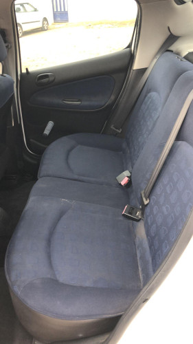 PEUGEOT 206 — vehículo donante para recambios 