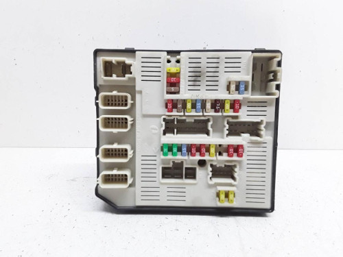 CAJA RELES / FUSIBLES RENAULT MEGANE III BERLINA 5P 