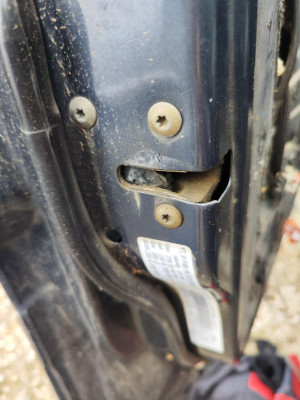 CERRADURA PUERTA DELANTERA IZQUIERDA