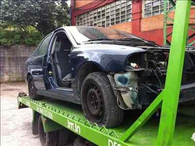  VOLVO S40 BERLINA 