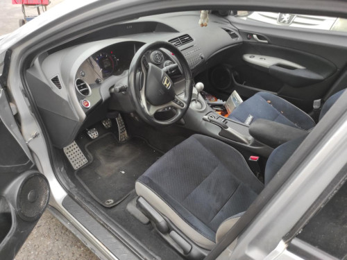 HONDA CIVIC 5 PUERTAS (FK) — vehículo donante para recambios 