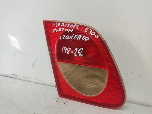 PILOTO TRASERO IZQUIERDO Mercedes-Benz CLASE E (BM 210) BERLINA 