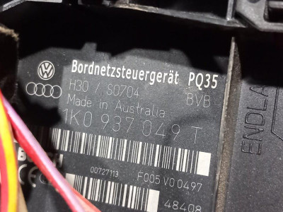 CAJA RELES / FUSIBLES, VOLKSWAGEN, TOURAN (1T1)