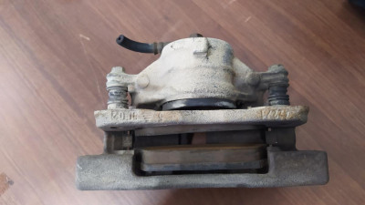 PINZA DE FRENO DELANTERA IZQUIERDA