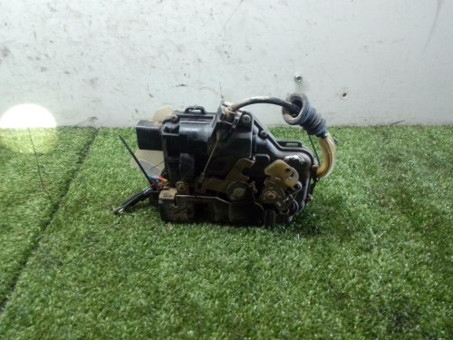  CERRADURA PUERTA DELANTERA DERECHA SEAT LEON (1M1) 