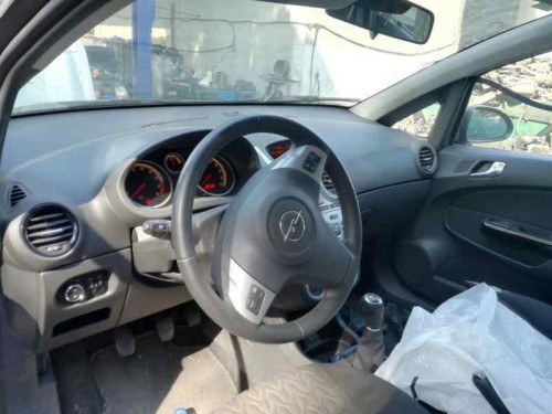 OPEL CORSA D — vehículo donante para recambios 