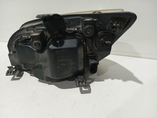 FARO DERECHO Ford FOCUS BERLINA (CAP) 