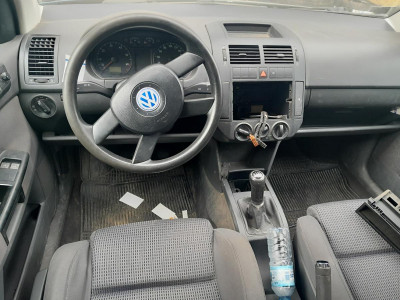 VOLKSWAGEN POLO IV (9N1)