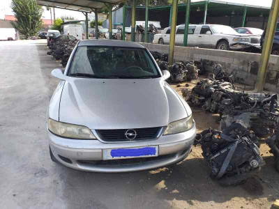 OPEL VECTRA B BERLINA