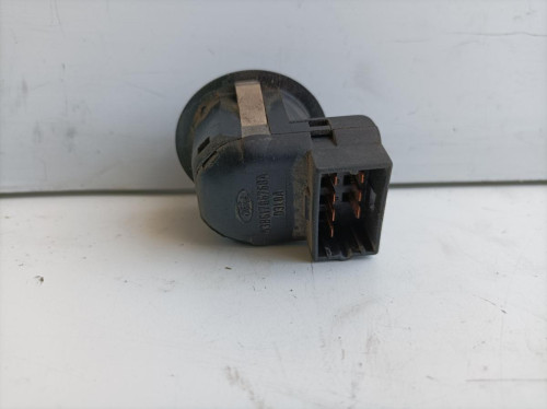  NO IDENTIFICADO FORD FOCUS BERLINA (CAK) 