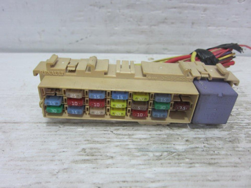  CAJA RELES / FUSIBLES RENAULT CLIO III 