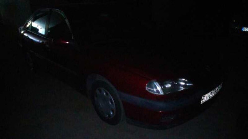  RENAULT LAGUNA (B56) 