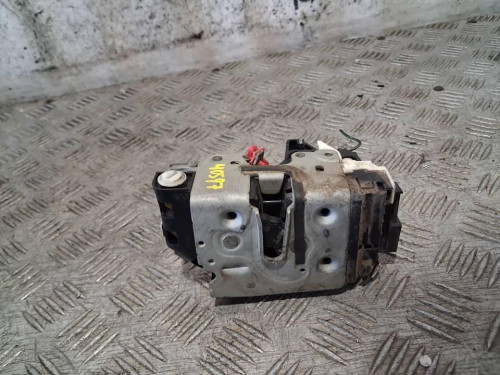 CERRADURA PUERTA TRASERA DERECHA 