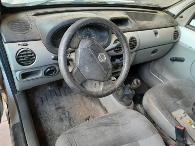 NISSAN KUBISTAR (X76)