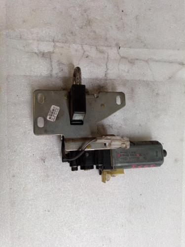  MOTOR ELEVALUNAS DELANTERO DERECHO MITSUBISHI COLT CZC CABRIO 