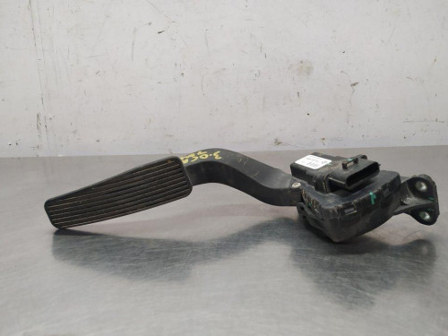  PEDAL ACELERADOR 