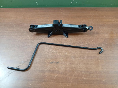GATO, MAZDA, 323 F/S BERLINA (BJ)