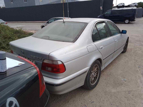 BMW SERIE 5 BERLINA (E39) — автомобиль-донор на запчасти 