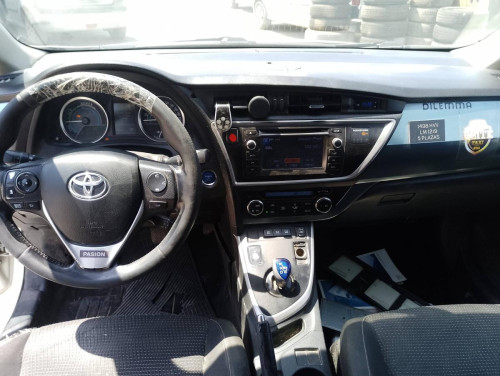 TOYOTA AURIS (E18) — автомобиль-донор на запчасти 