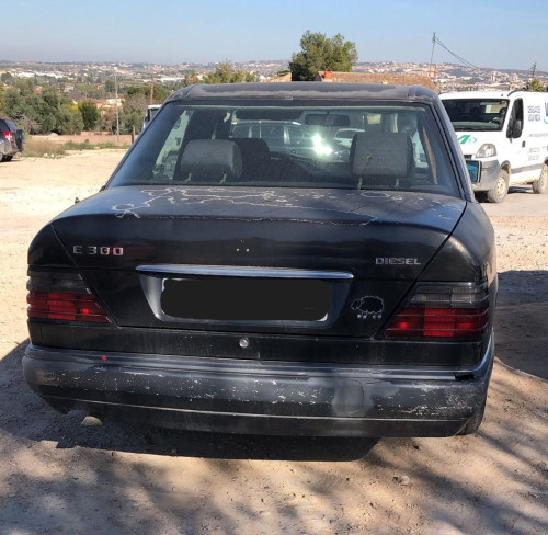 MERCEDES-BENZ CLASE E (BM 124) BERLINA — автомобиль-донор на запчасти 