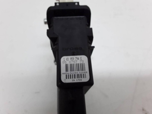 MOTOR ELEVALUNAS TRASERO IZQUIERDO Volkswagen TIGUAN (5N1) 