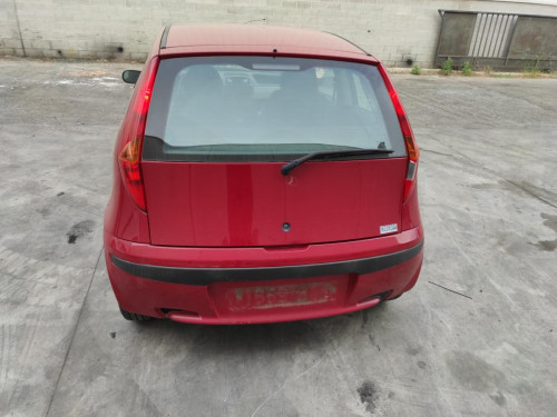FIAT II PUNTO (188) BERLINA — vehículo donante para recambios 