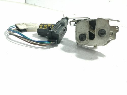  CERRADURA PUERTA DELANTERA IZQUIERDA 