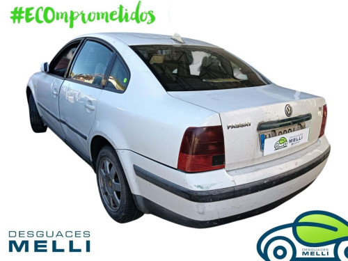 VOLKSWAGEN PASSAT BERLINA (3B2) — vehículo donante para recambios 