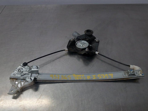  ELEVALUNAS DELANTERO IZQUIERDO TOYOTA YARIS CROSS 