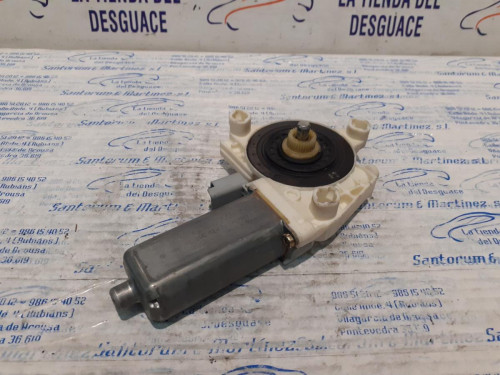  MOTOR ELEVALUNAS DELANTERO IZQUIERDO 