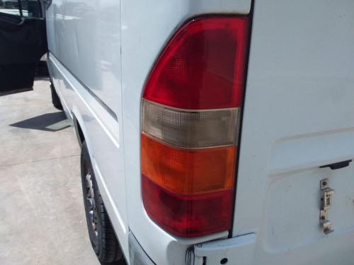 PILOTO TRASERO IZQUIERDO Mercedes-Benz SPRINTER FRACHTZUSTELLFAHRZEUG (KÖGEL) 
