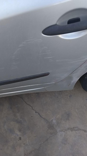 PUERTA TRASERA IZQUIERDA Renault Laguna II (BG0)(2001->) Renault Laguna II (BG0)(2001->) 