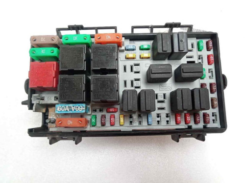  CAJA RELES / FUSIBLES OPEL CORSA D 