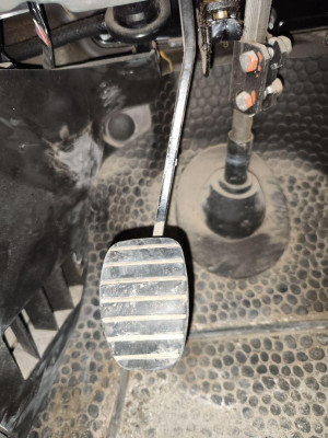 PEDAL EMBRAGUE