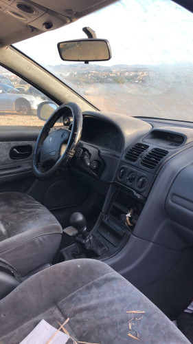 RENAULT LAGUNA (B56) — автомобиль-донор на запчасти 