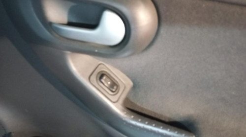 MANDO ELEVALUNAS DELANTERO DERECHO OPEL CORSA C 